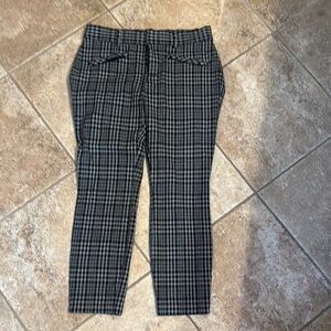 GAP Checkered Ankle Pants in Black and Gray